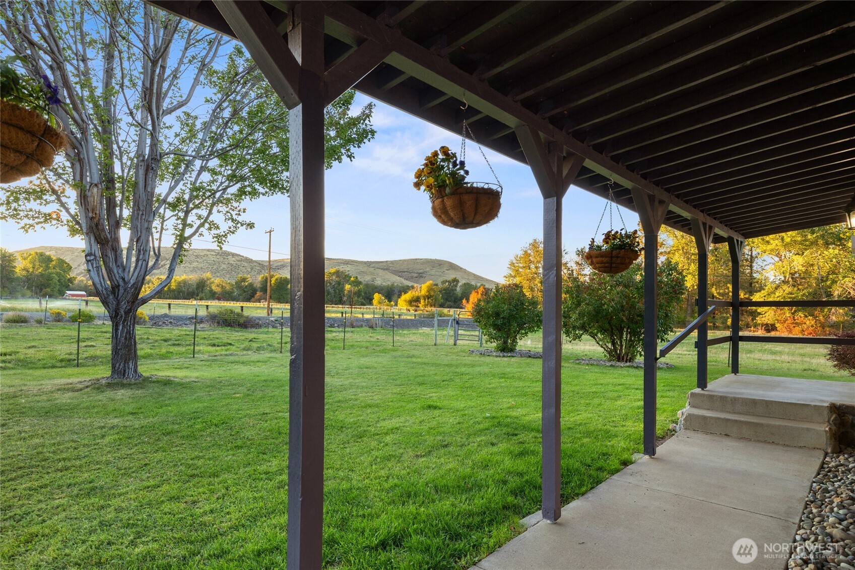 7600 Manastash Road Ellensburg, WA 98926 - Photo 3 of 39 Gallery Image 3