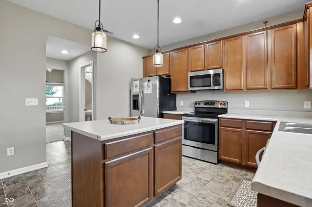 $298,000 | 10536 Deercrest Lane, Indianapolis, IN 46239