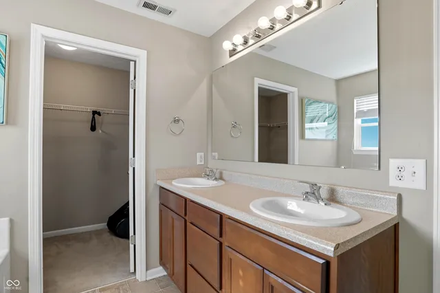 $298,000 | 10536 Deercrest Lane, Indianapolis, IN 46239