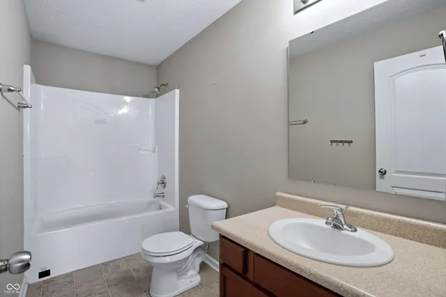 $298,000 | 10536 Deercrest Lane, Indianapolis, IN 46239