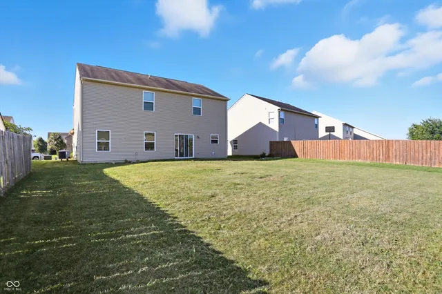 $298,000 | 10536 Deercrest Lane, Indianapolis, IN 46239