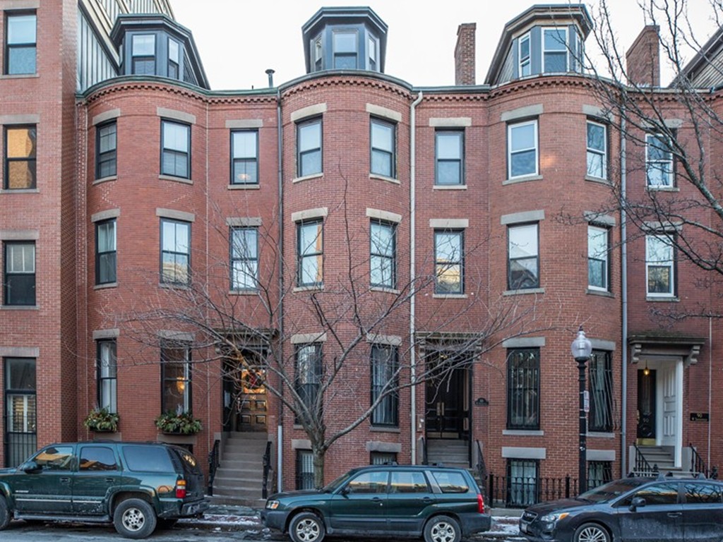 86 West Springfield Street, Unit 3 Boston, MA 02118 - Photo 12 of 12 a front view of a building with car parked