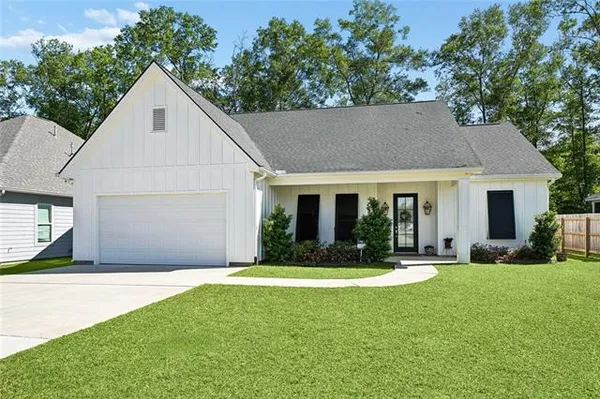 $445,000 | 4080 Monarch Lane, Covington, LA 70433