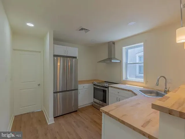 $1,350 | 5432 Springfield Avenue, Unit 1, Philadelphia, PA 19143