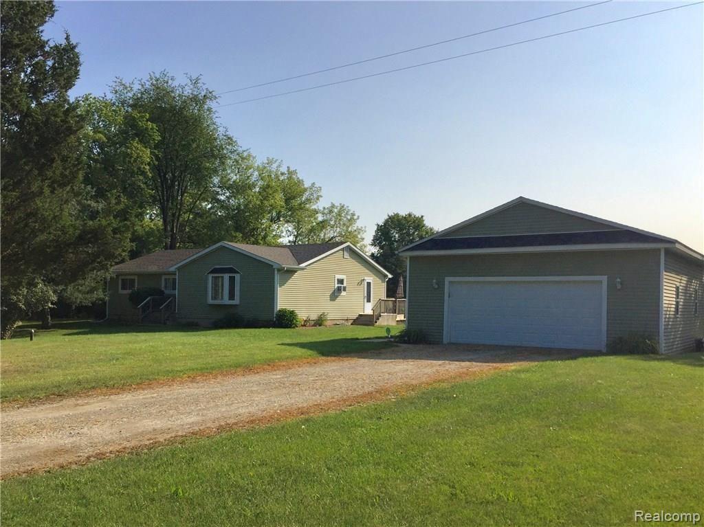 10185 Ridge Road Goodrich, MI 48438 - Photo 2 of 15 Oversized garage