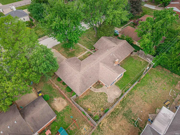 $299,999 | 1616 Burnett Lane, Vincennes, IN 47591
