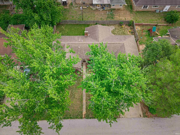$299,999 | 1616 Burnett Lane, Vincennes, IN 47591