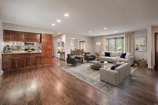 $299,999 | 1616 Burnett Lane, Vincennes, IN 47591