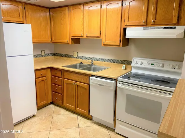 $1,125 | 700 West University Drive, Unit 111, Tempe, AZ 85281