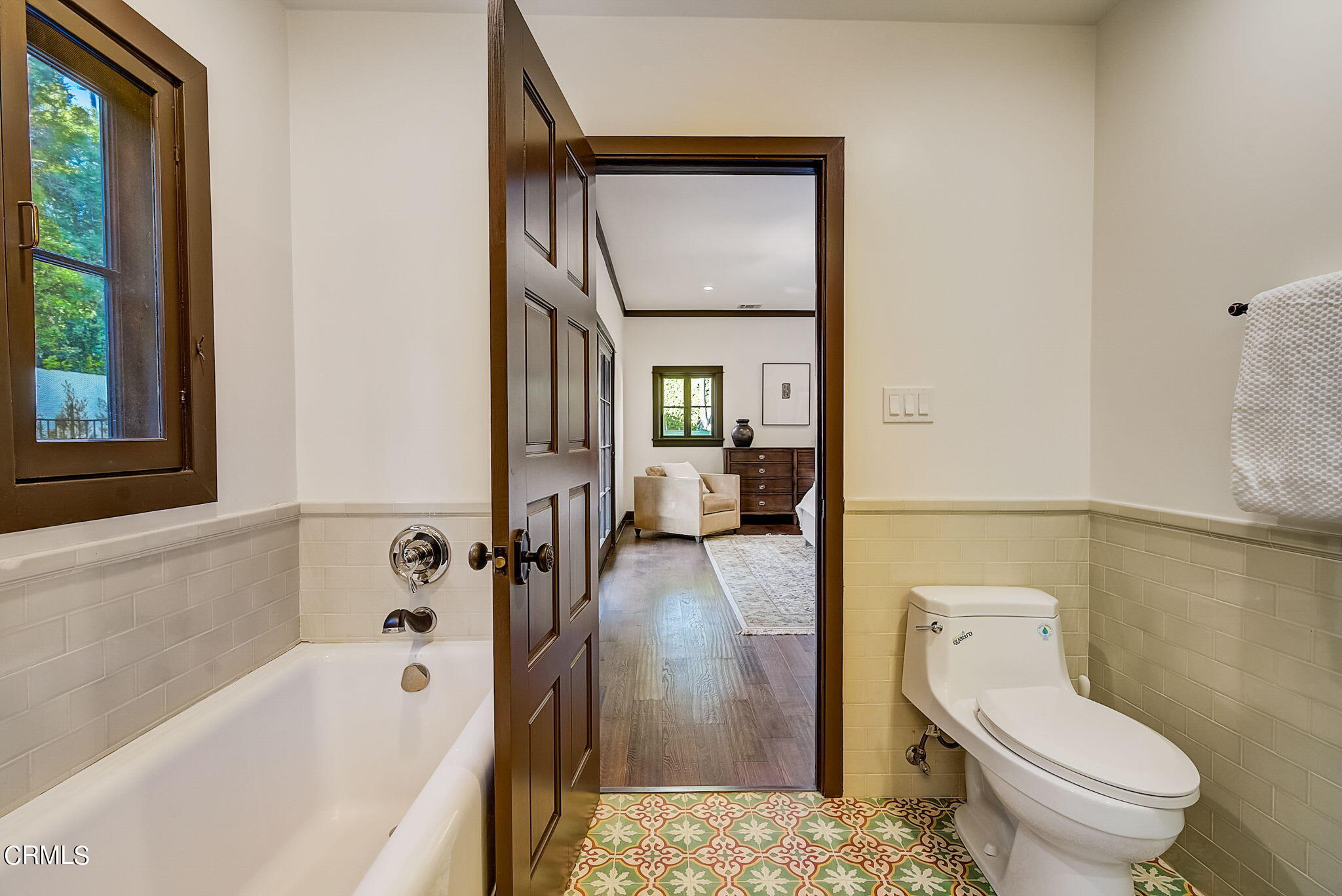 1717 East Mendocino Street Altadena, CA 91001 - Photo 37 of 68 a bathroom with a tub toilet and sink