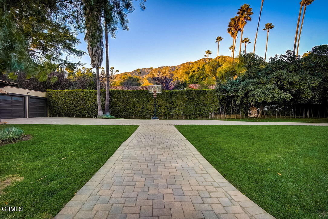 1717 East Mendocino Street Altadena, CA 91001 - Photo 63 of 68 a view of a garden with a tree