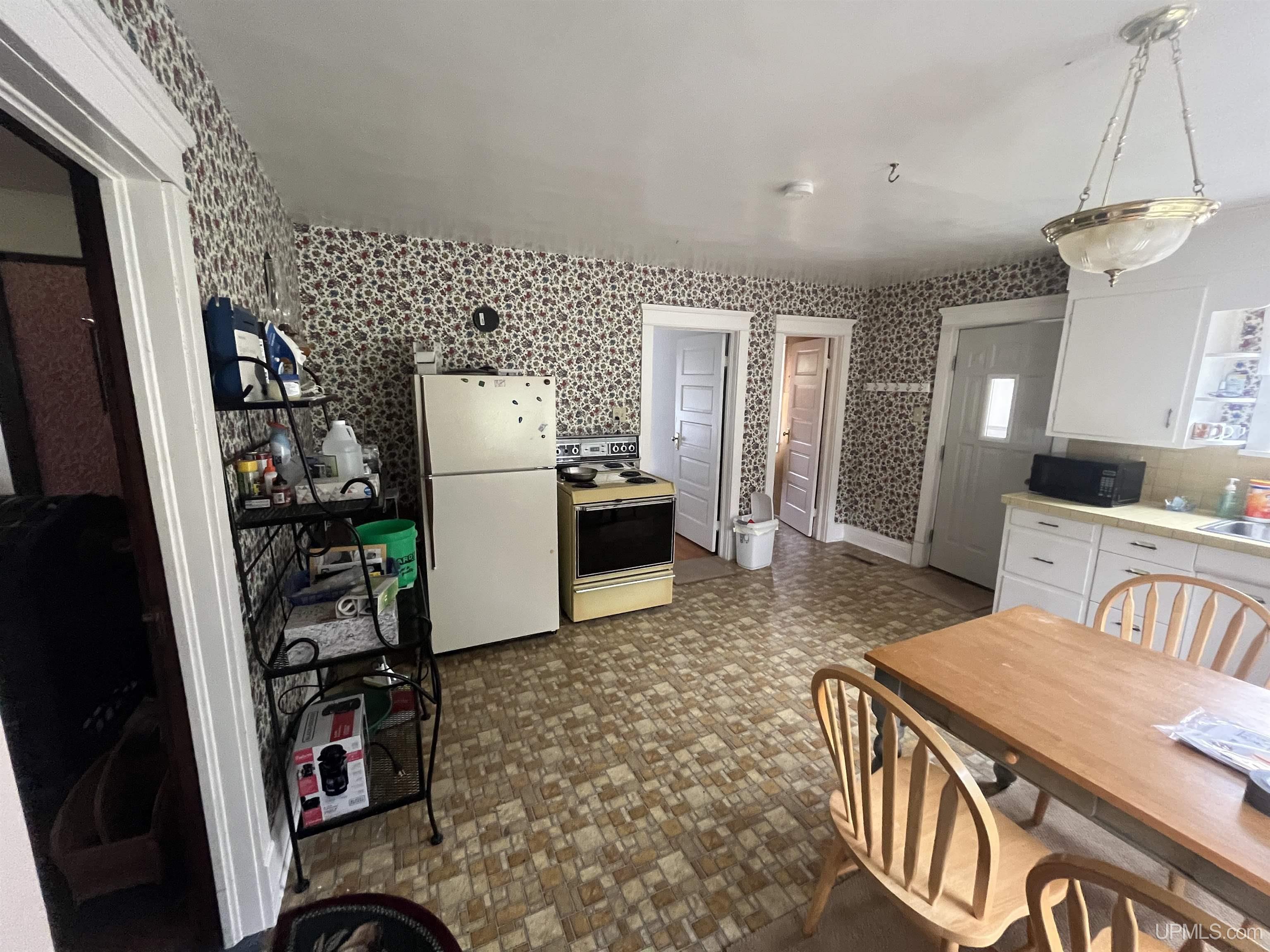 589 Mangum Road Marquette, MI 49855 - Photo 20 of 59