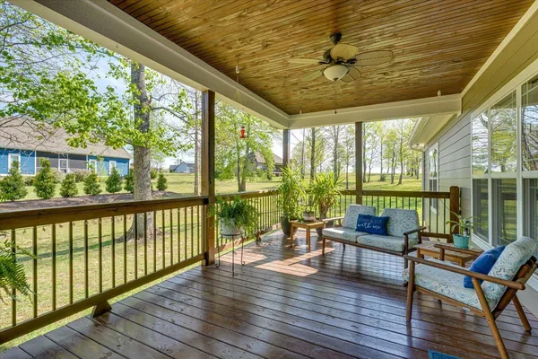 $674,900 | 240 Turkey Trot Lane, Jasper, TN 37347