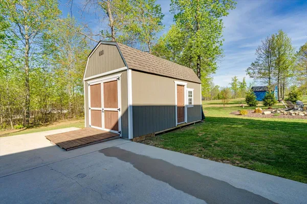 $674,900 | 240 Turkey Trot Lane, Jasper, TN 37347