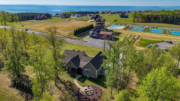 $674,900 | 240 Turkey Trot Lane, Jasper, TN 37347