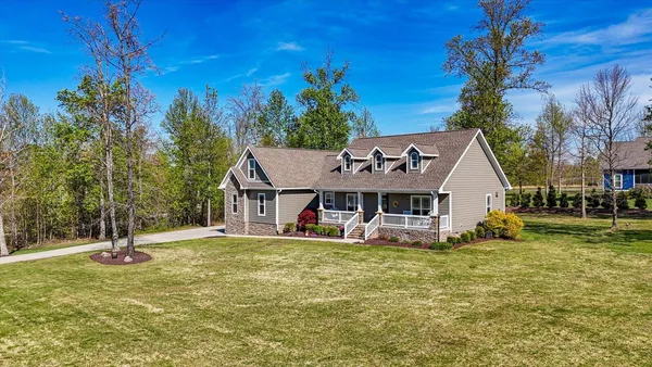 $674,900 | 240 Turkey Trot Lane, Jasper, TN 37347