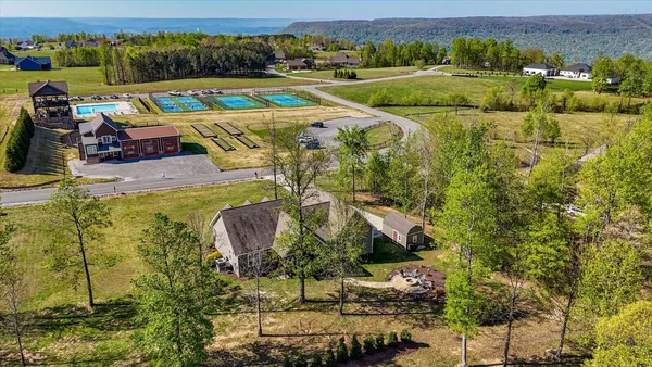 $674,900 | 240 Turkey Trot Lane, Jasper, TN 37347