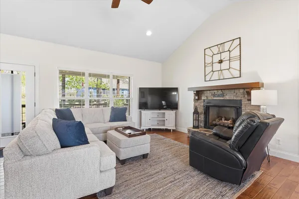 $674,900 | 240 Turkey Trot Lane, Jasper, TN 37347