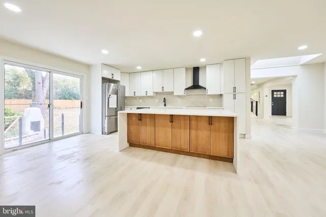 $1,770,000 | 1904 Lamson Place, McLean, VA 22101