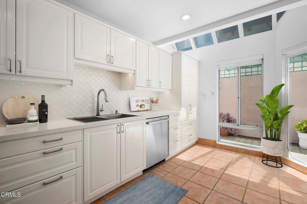 400 Monterey Road, Unit 16 Glendale, CA 91206 - Photo 17 of 42 snaplistla_15_VS