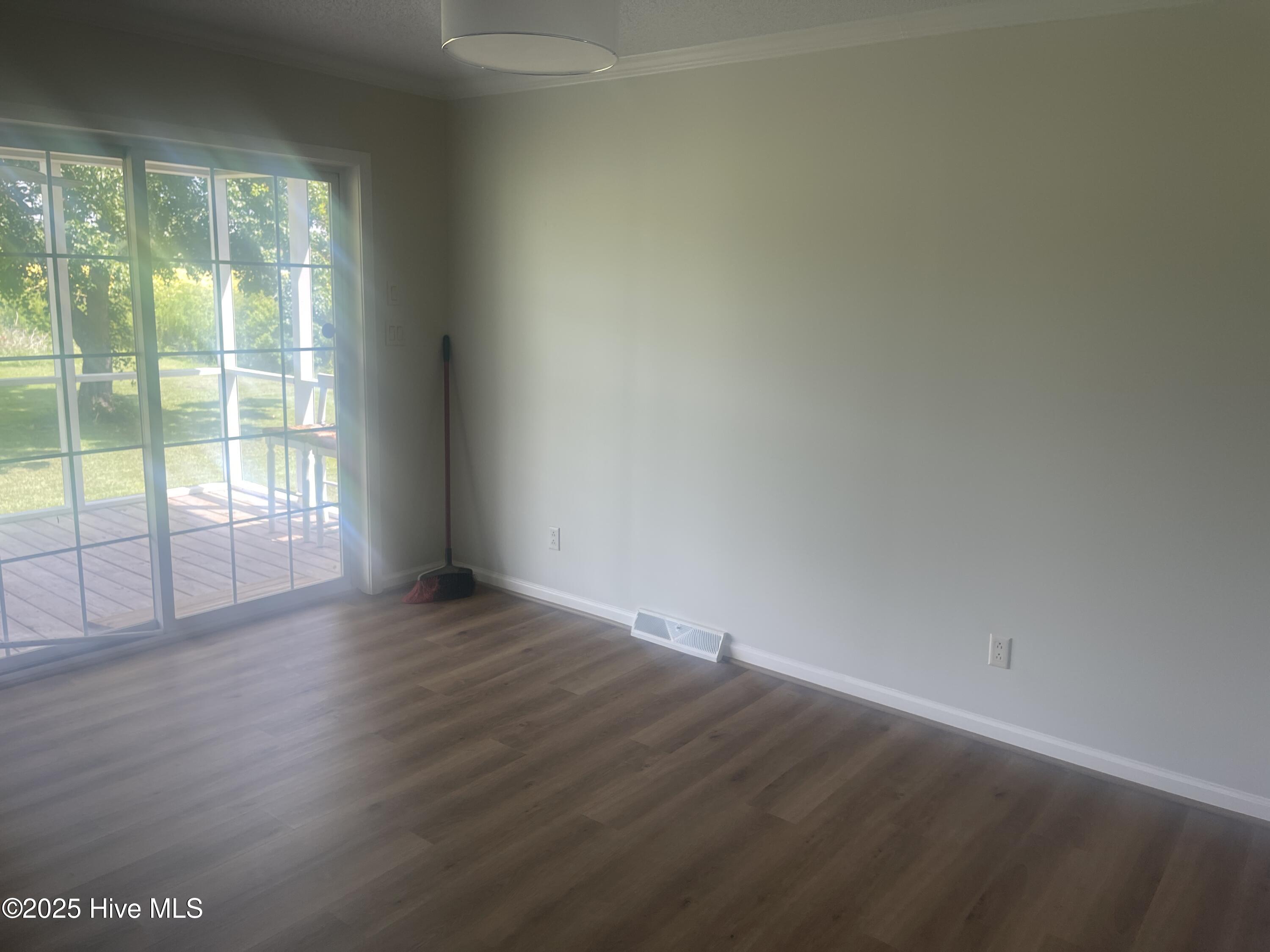 198 M M Ray Road Nakina, NC 28455 - Photo 10 of 15 Dining