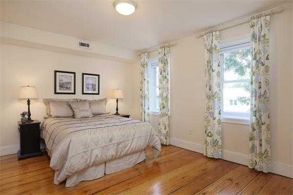 117 Baldwin Street Boston, MA 02129 - Photo 5 of 11