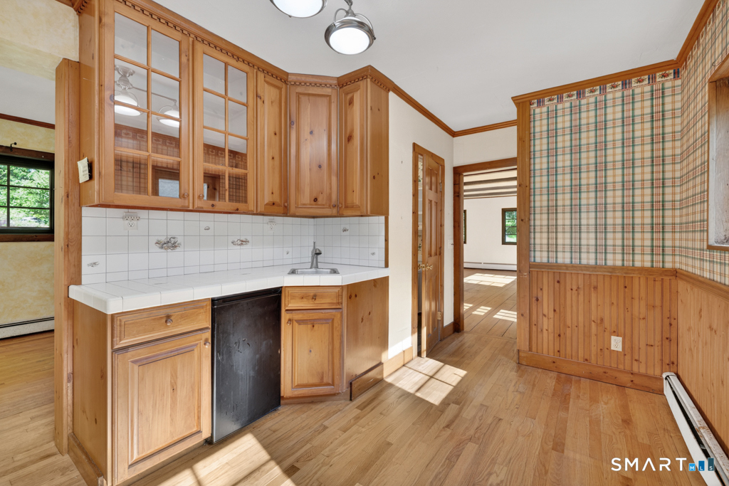 15 Old Mailcoach Road Redding, CT 06896 - Photo 14 of 36