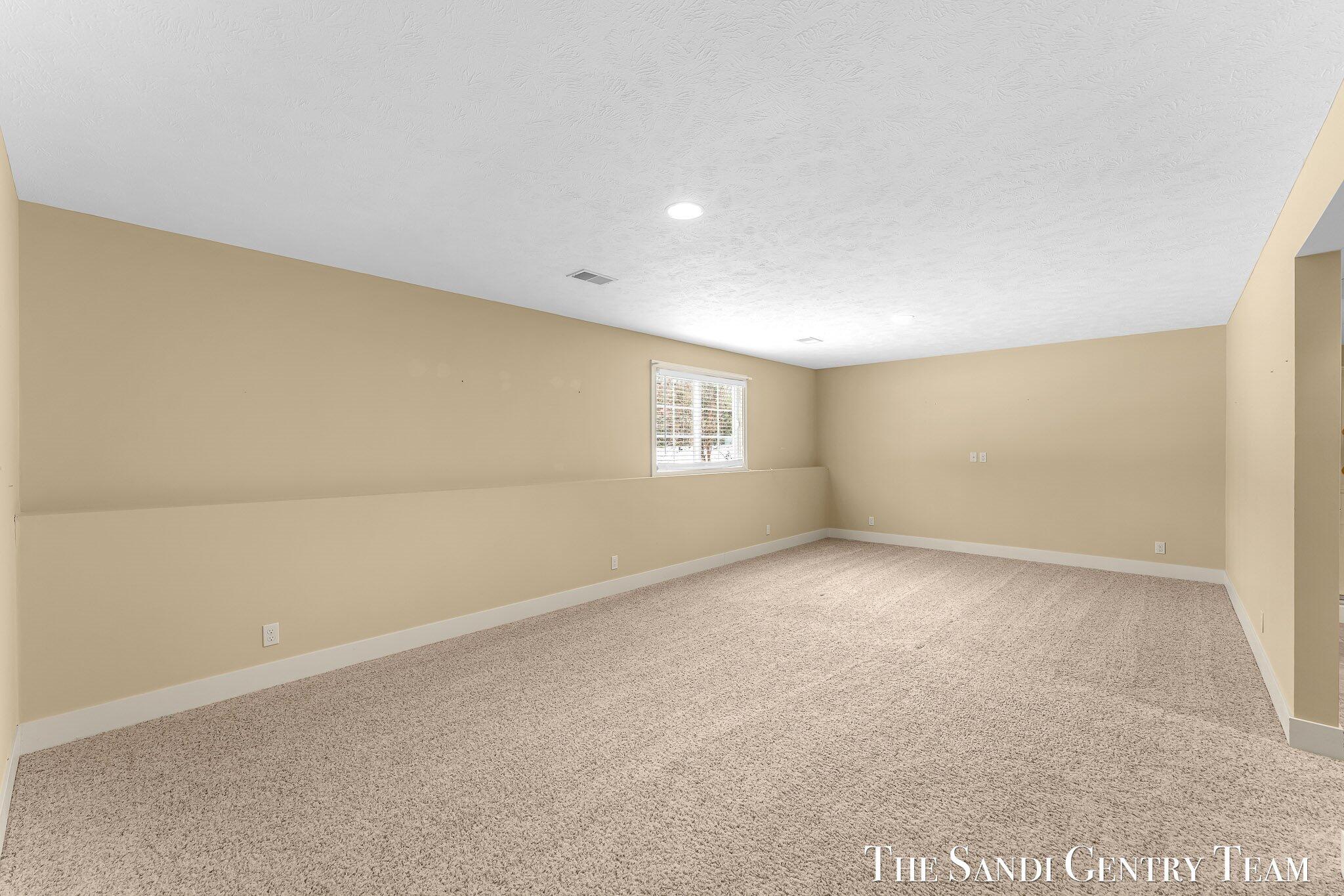 601 Lakeview Lane, Unit 1 Spring Lake, MI 49456 - Photo 25 of 40 21-AIV00547