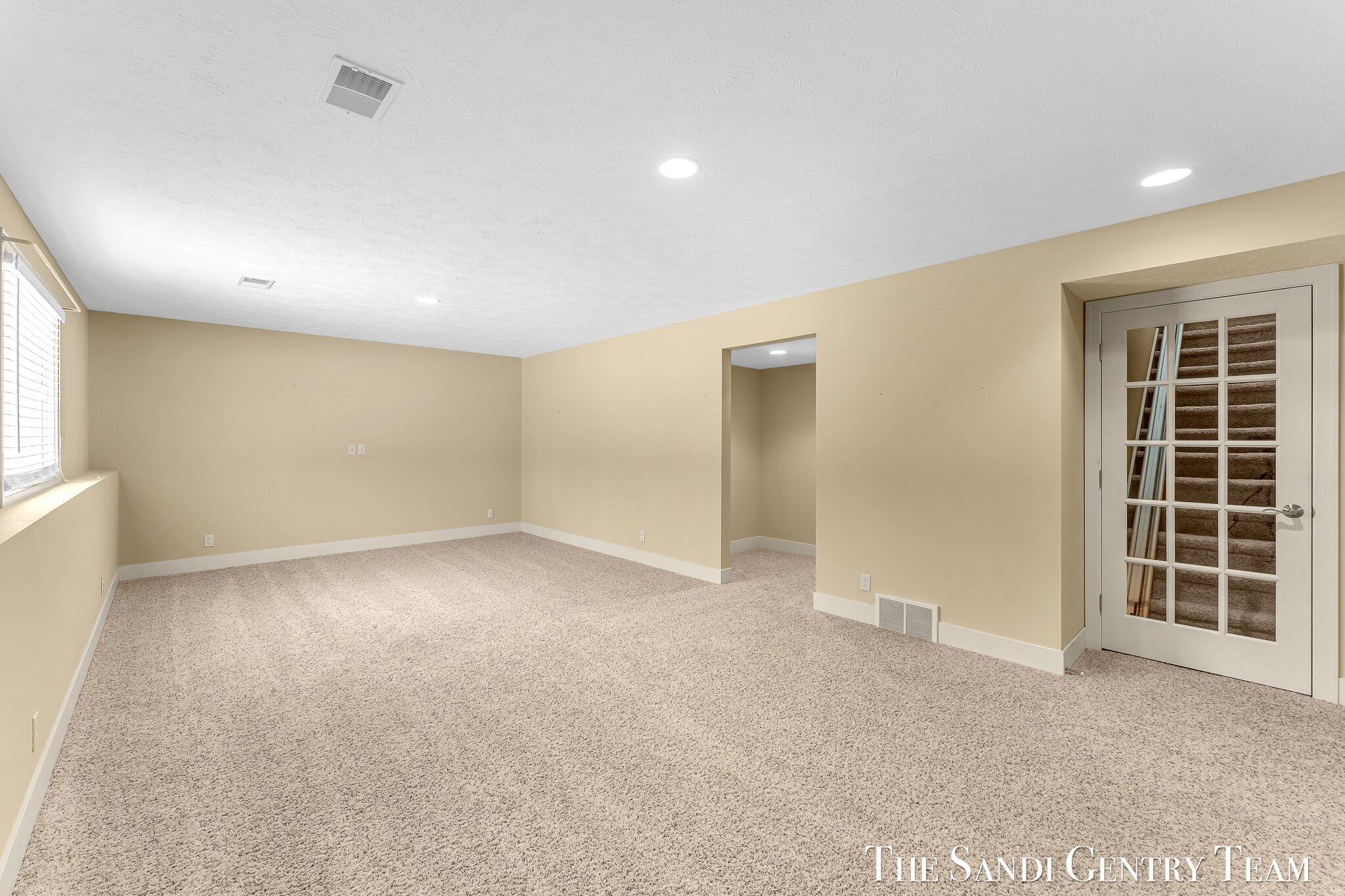 601 Lakeview Lane, Unit 1 Spring Lake, MI 49456 - Photo 27 of 40 22-AIV00552