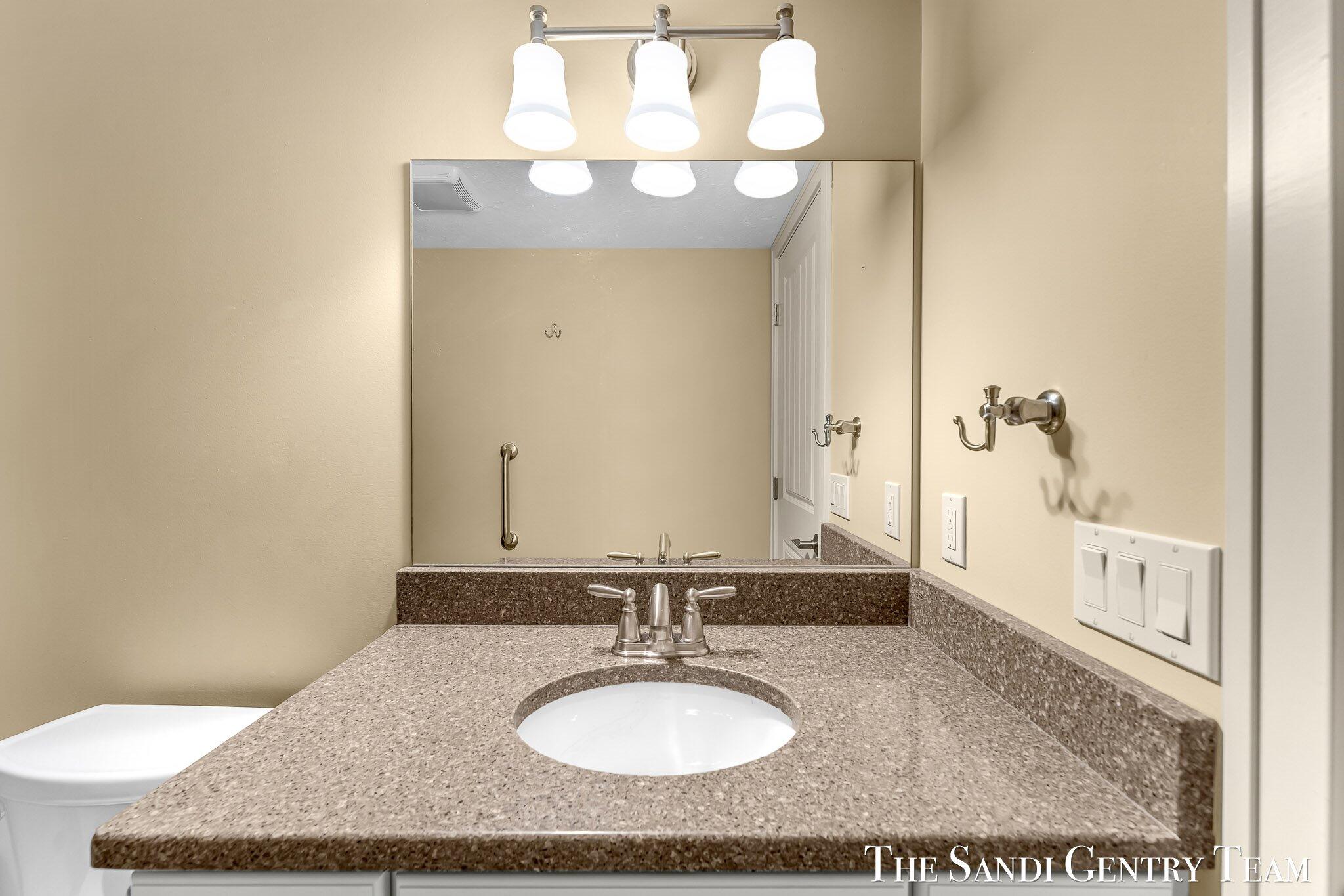 601 Lakeview Lane, Unit 1 Spring Lake, MI 49456 - Photo 30 of 40 25-AIV00572-Edit