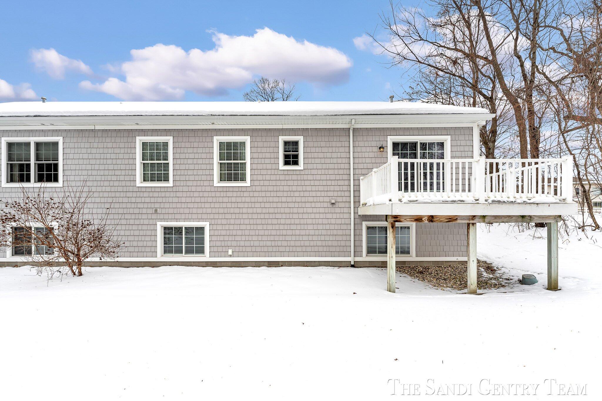 601 Lakeview Lane, Unit 1 Spring Lake, MI 49456 - Photo 34 of 40 36-AIV00737