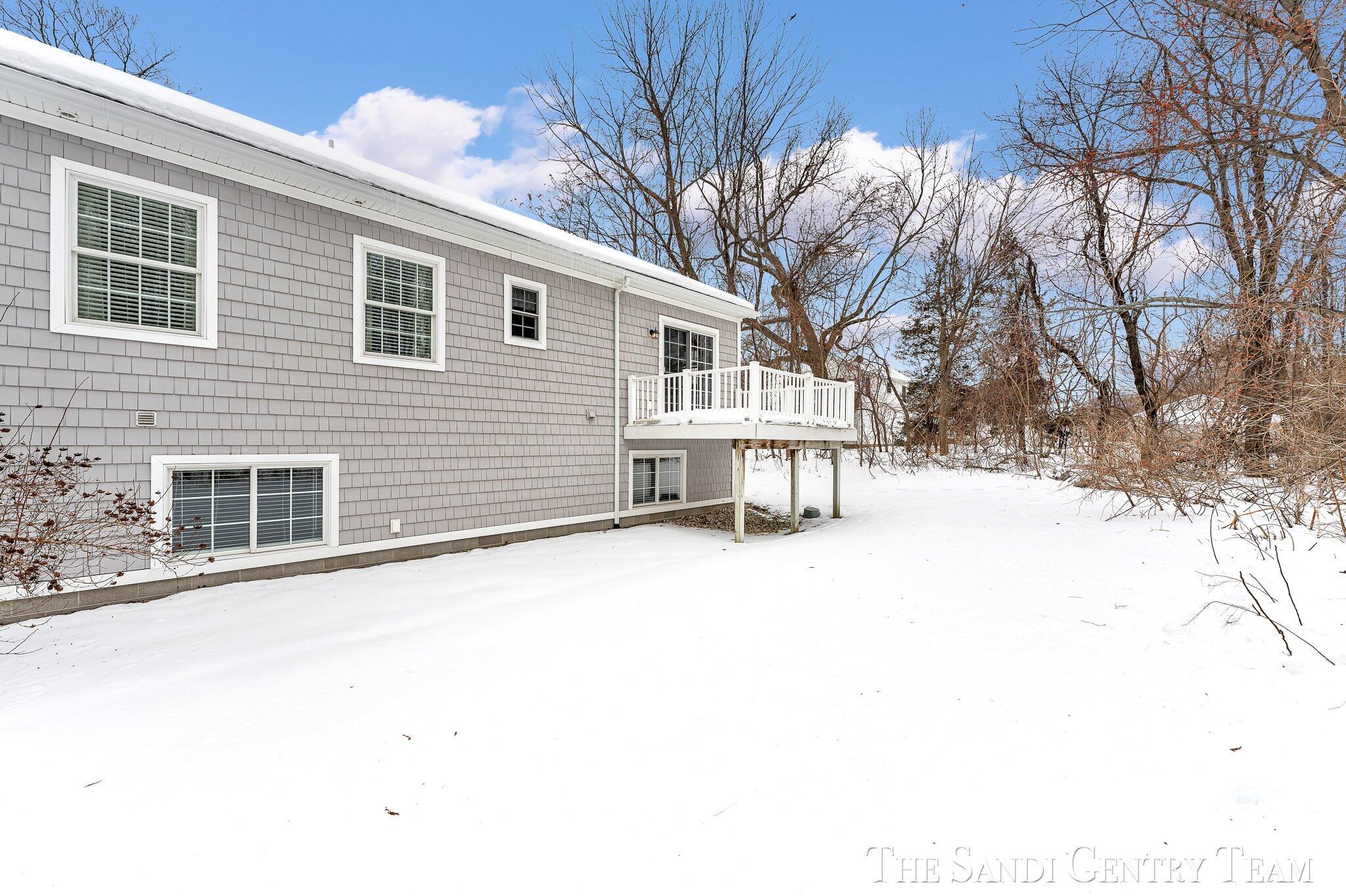 601 Lakeview Lane, Unit 1 Spring Lake, MI 49456 - Photo 35 of 40 37-AIV00743
