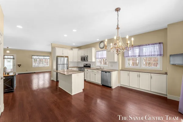 $439,900 | 601 Lakeview Lane, Unit 1, Spring Lake, MI 49456