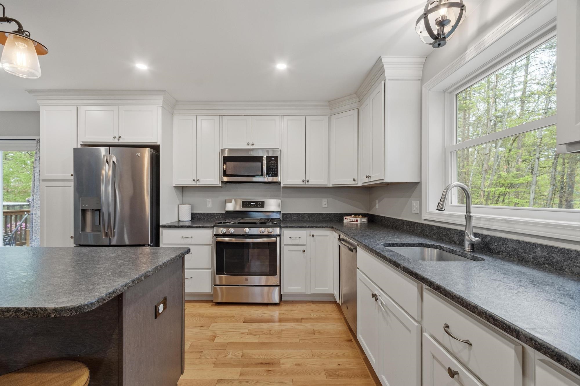 55 Mill Pond Road Epping, NH 03042 - Photo 13 of 46