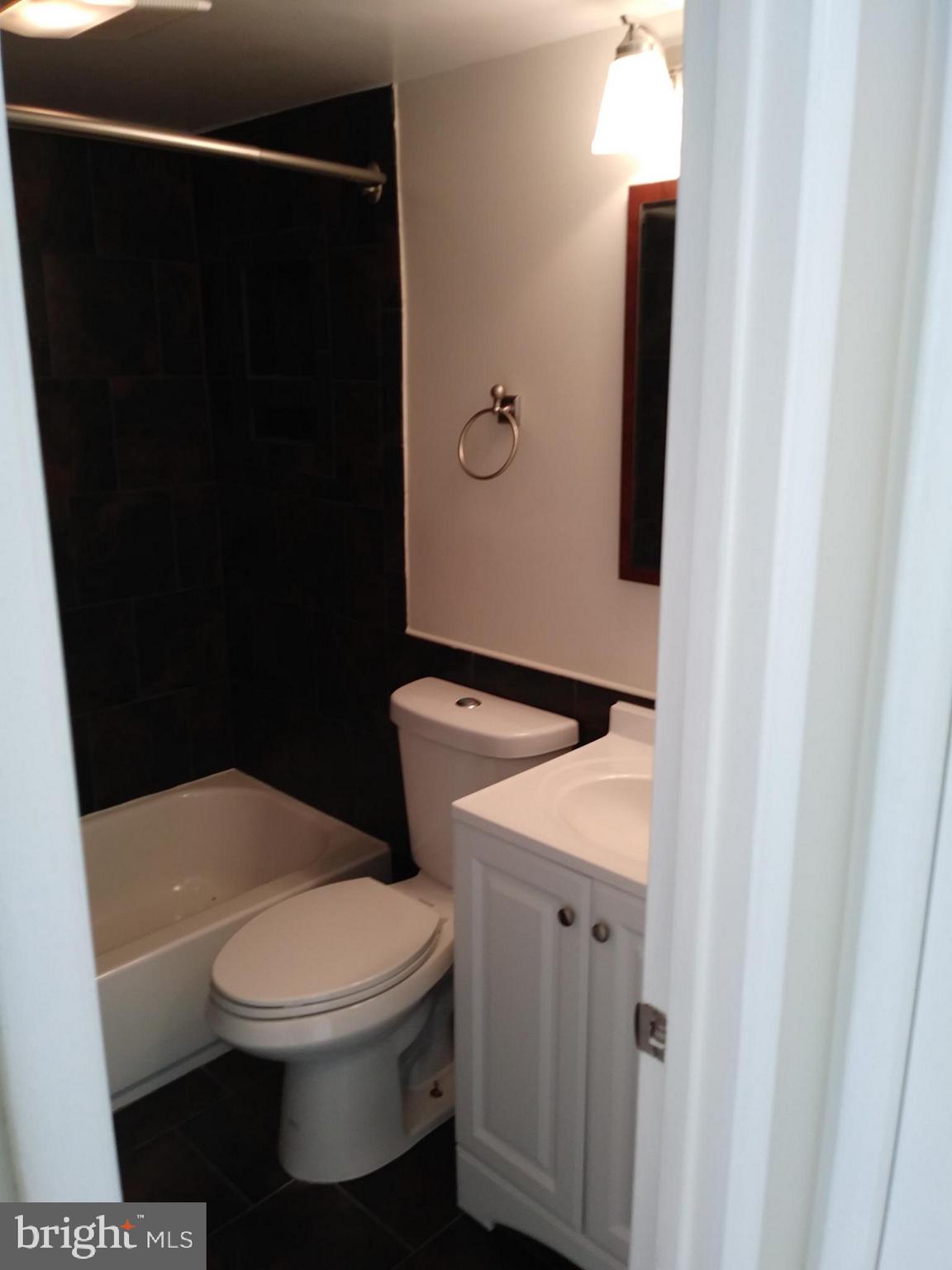 1800 Metzerott Road, Unit 303 Adelphi, MD 20783 - Photo 5 of 11 Gallery Image 5