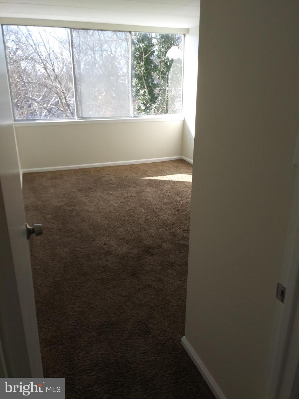 1800 Metzerott Road, Unit 303 Adelphi, MD 20783 - Photo 6 of 11 Gallery Image 6