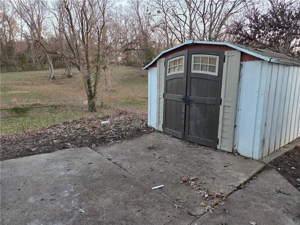 3831 Northeast Antioch Road Kansas City, MO 64117 - Photo 6 of 23