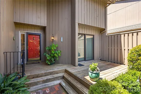 $687,000 | 5120 Dunes Court, Charlotte, NC 28226