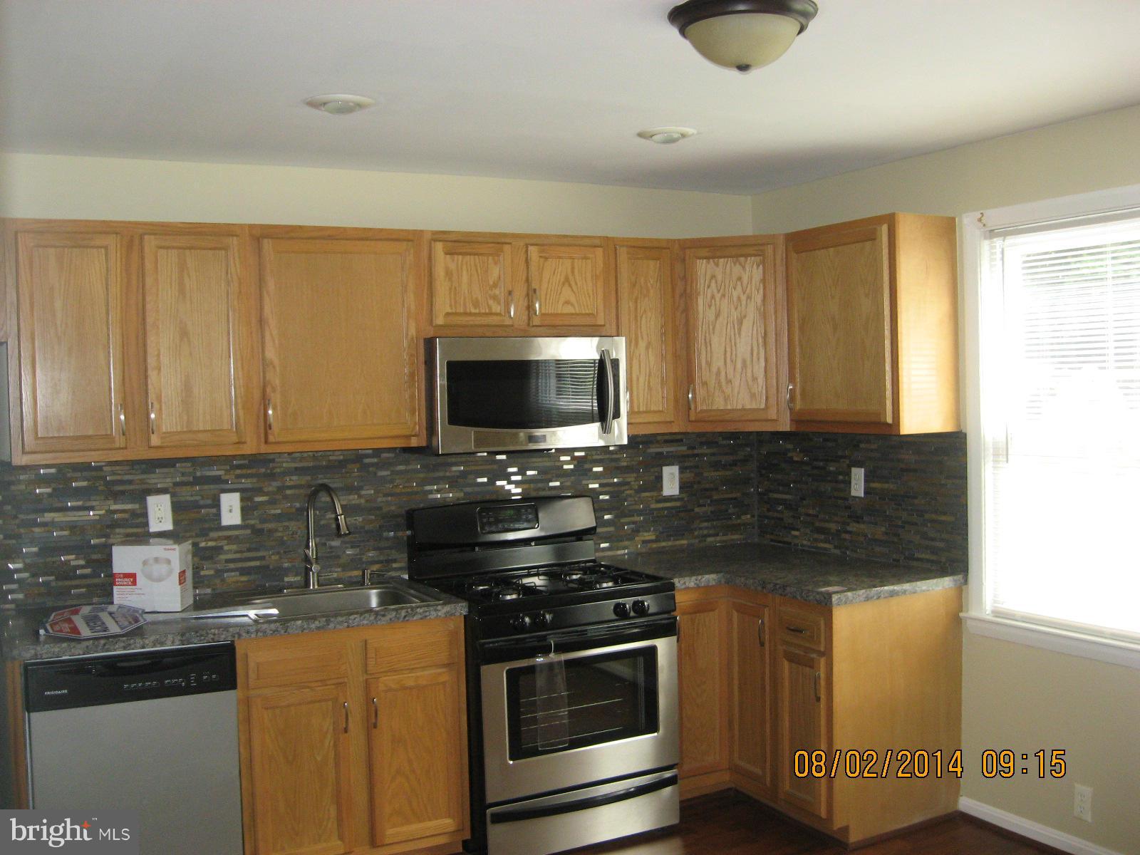 5116 Fredcrest Road Baltimore, MD 21229 - Photo 5 of 12 Kitchen