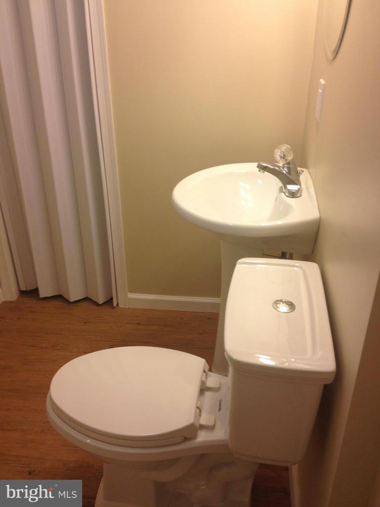 5116 Fredcrest Road Baltimore, MD 21229 - Photo 10 of 12 Bath