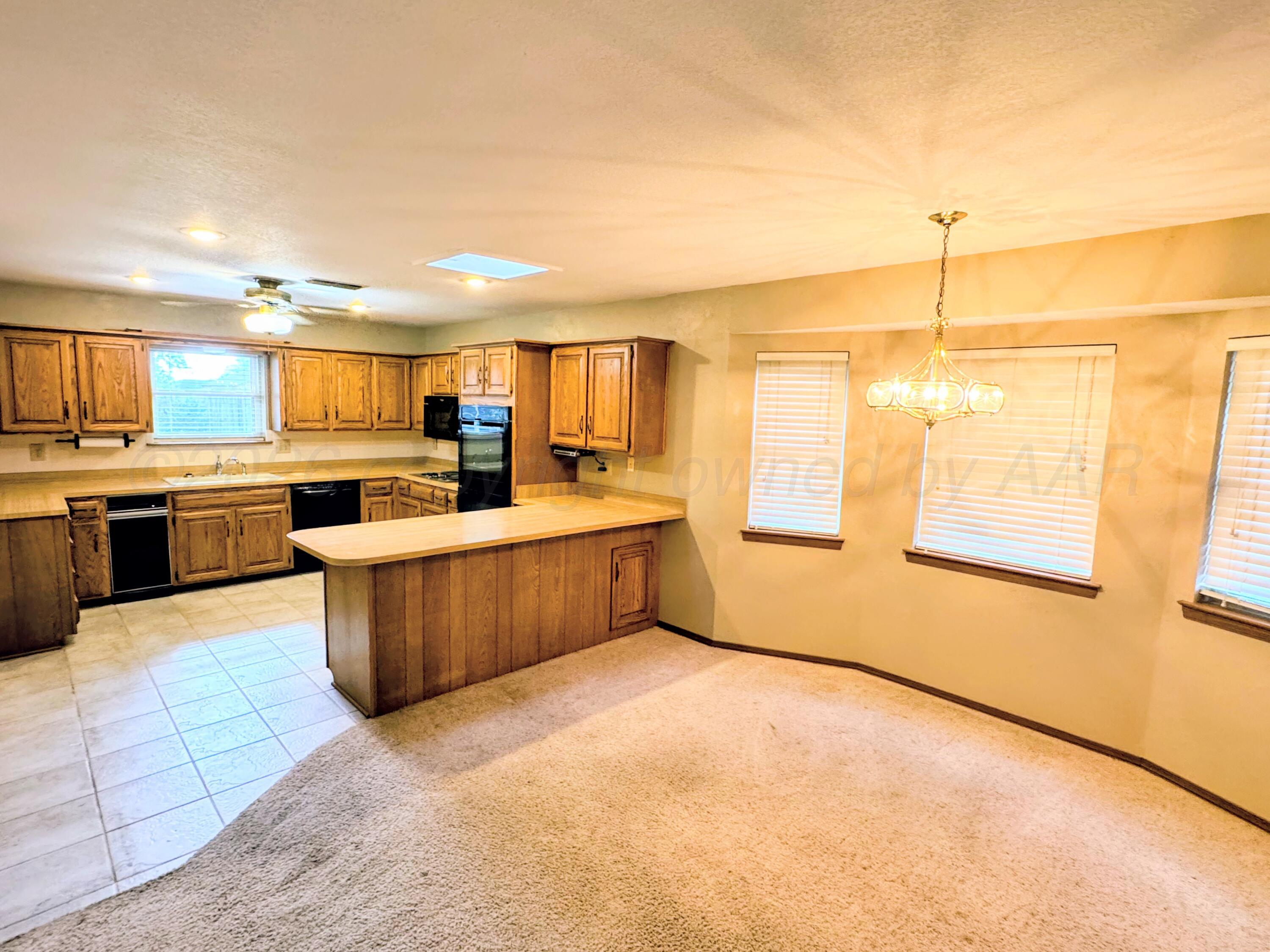 1810 Texas Street Perryton, TX 79070 - Photo 4 of 24 1810 TEXAS DINING ROOM