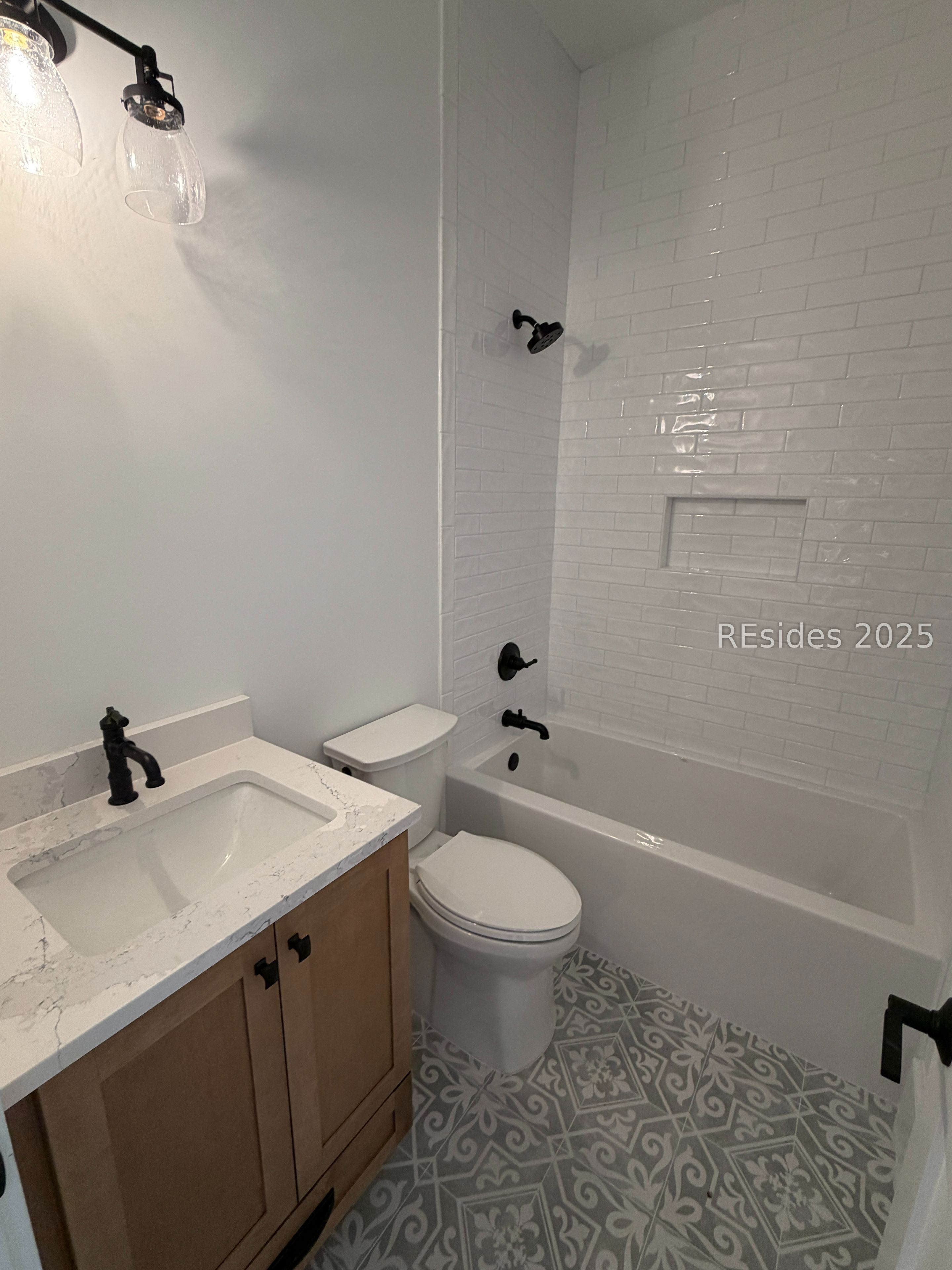 202 Fording Trace Bluffton, SC 29910 - Photo 8 of 23 2nd full bathroom