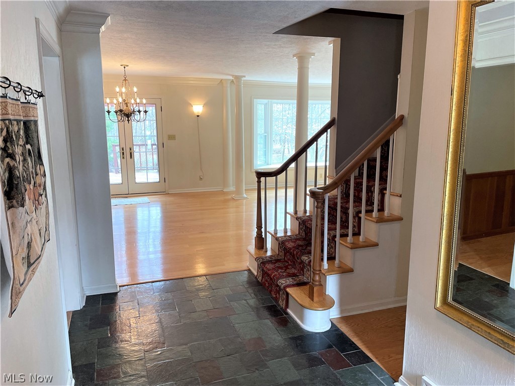 3261 Lander Road Pepper Pike, OH 44124 - Photo 3 of 35 Entry foyer