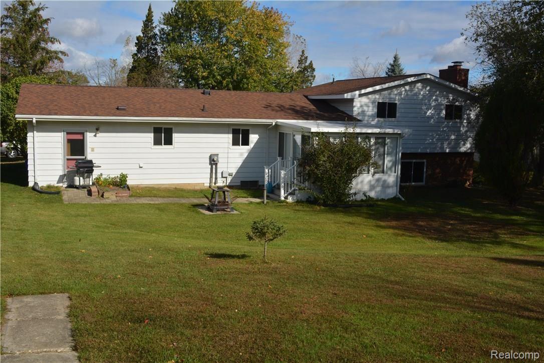 5207 Lahring Road Linden, MI 48451 - Photo 15 of 15 DSC_0805.JPG