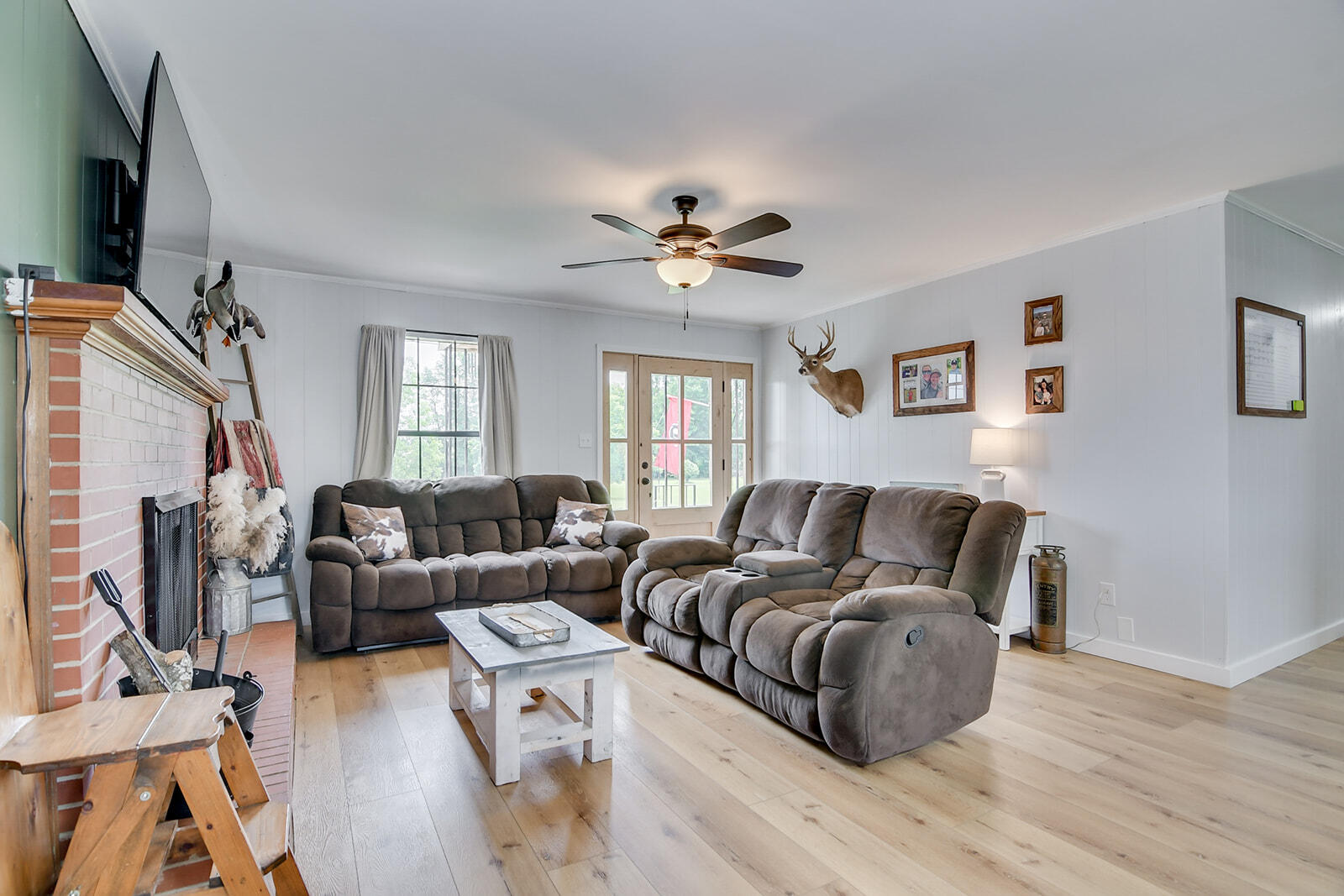 307 Terrace Hill Road Wrens, GA 30833 - Photo 5 of 27 Living Room