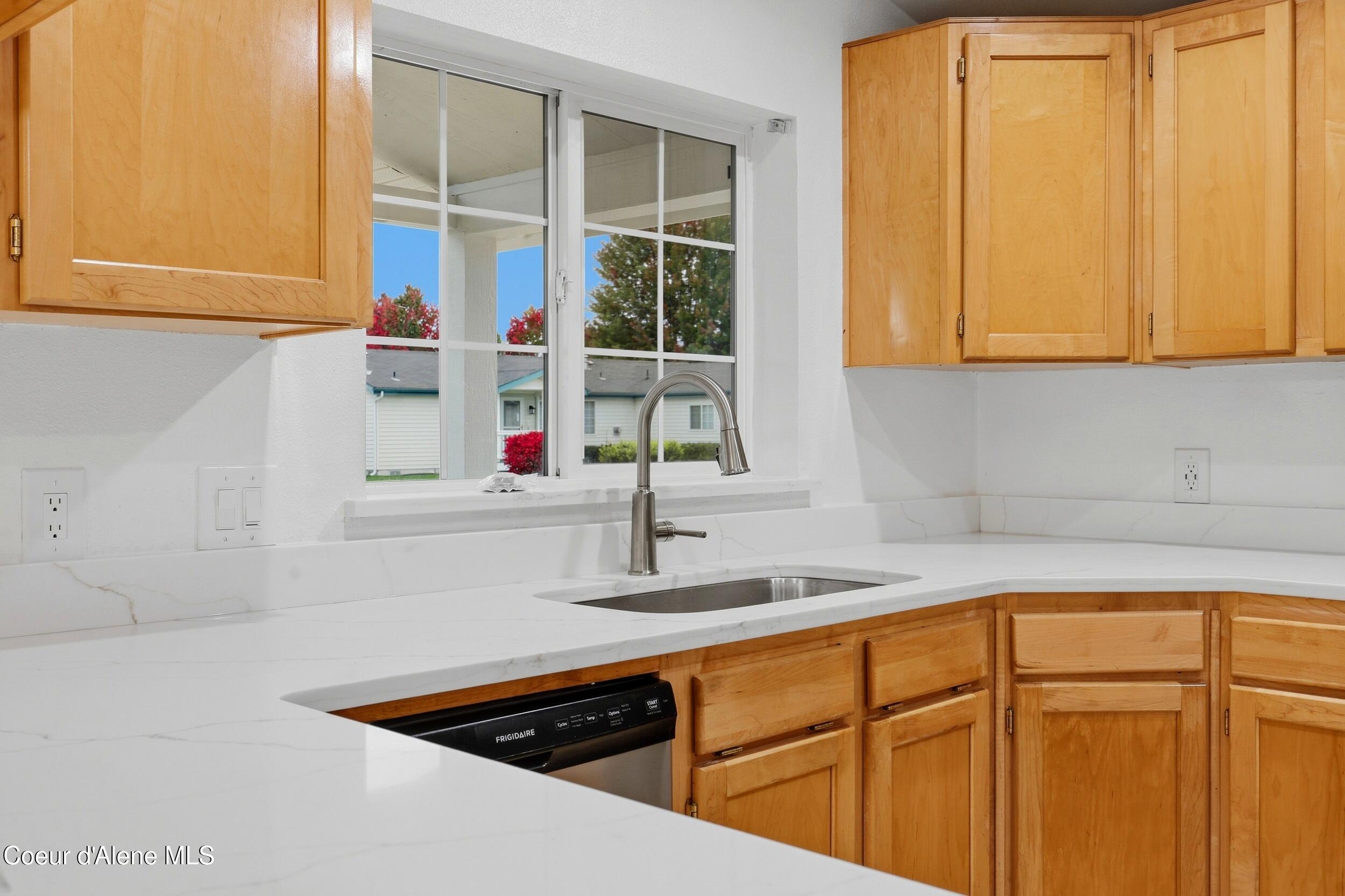 1816 Bounty Loop Hayden, ID 83835 - Photo 13 of 33 Kitchen 2