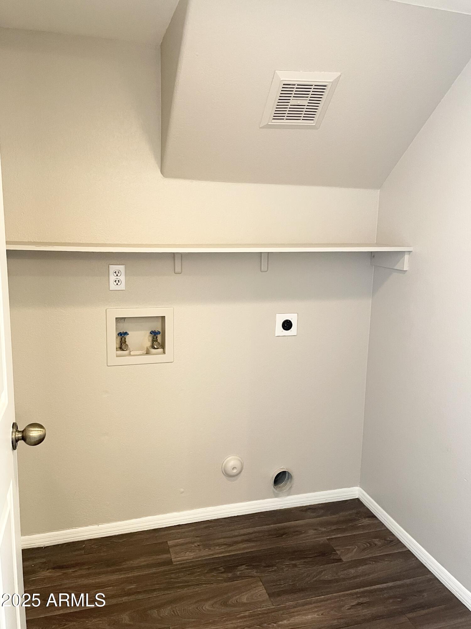 14452 South 43rd Street Phoenix, AZ 85044 - Photo 16 of 33 a view of room with window and wooden floor