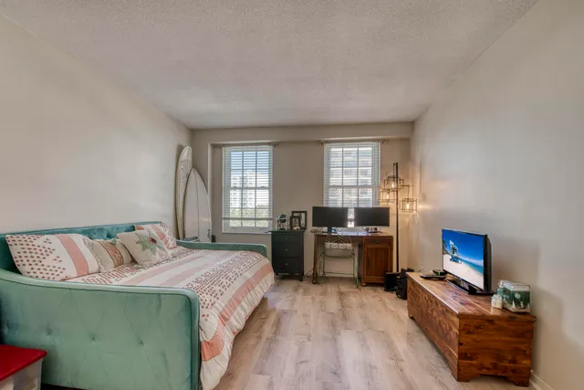 $494,980 | 3475 South Ocean Boulevard, Unit 210, Palm Beach, FL 33480