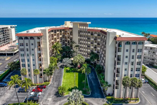 $494,980 | 3475 South Ocean Boulevard, Unit 210, Palm Beach, FL 33480