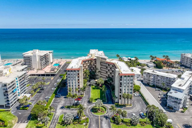 $494,980 | 3475 South Ocean Boulevard, Unit 210, Palm Beach, FL 33480
